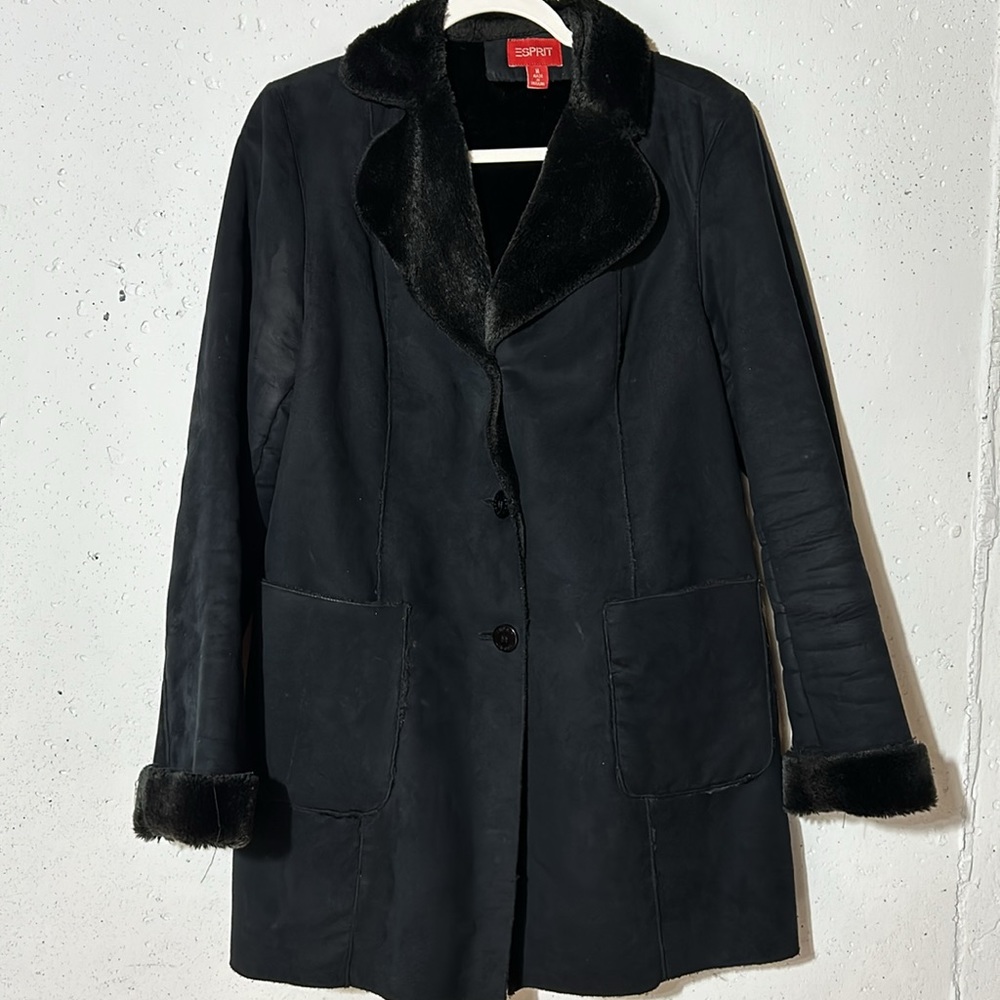 Spirit Suede black Coat. Dressy and elegant